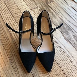 Nine West suede pointy toe pumps